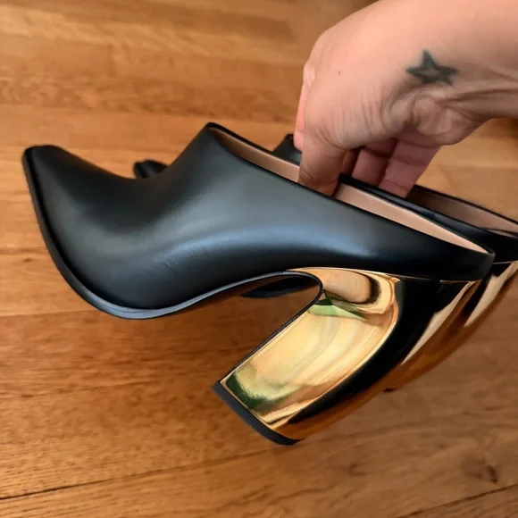 BOTTEGA VENETA Tex leather mules - Picture 4 of 10